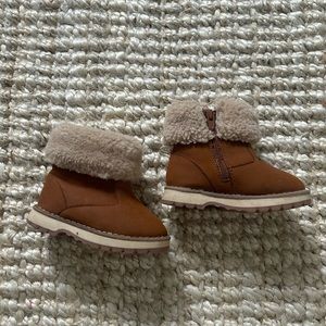 Zara girls fur-lined boots